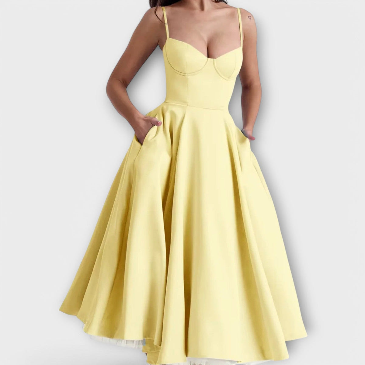 Mélie – Vestido de verano con detalles en corsé