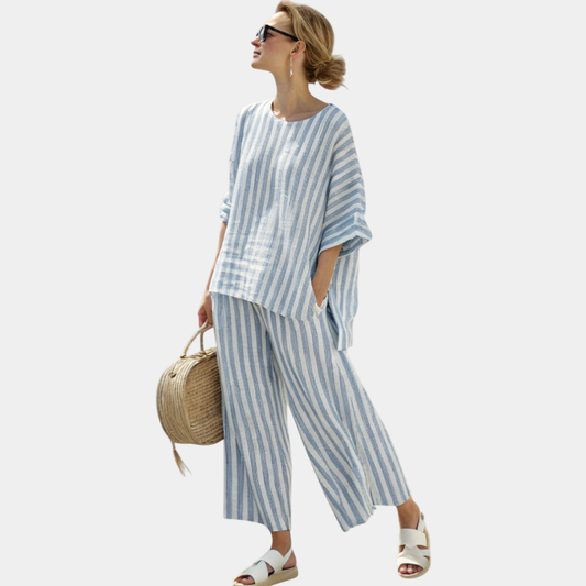 Federica | Top sofisticado a rayas azules y pantalones casuales
