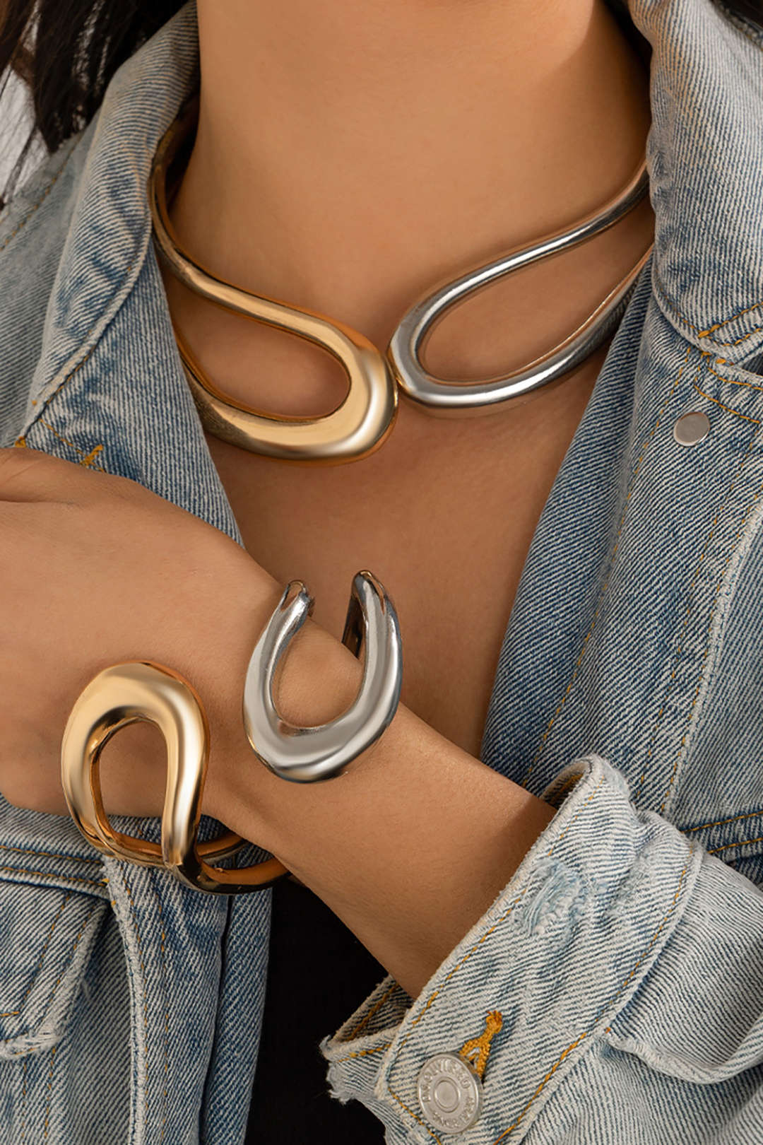 Pulsera Grabada Asimétrica