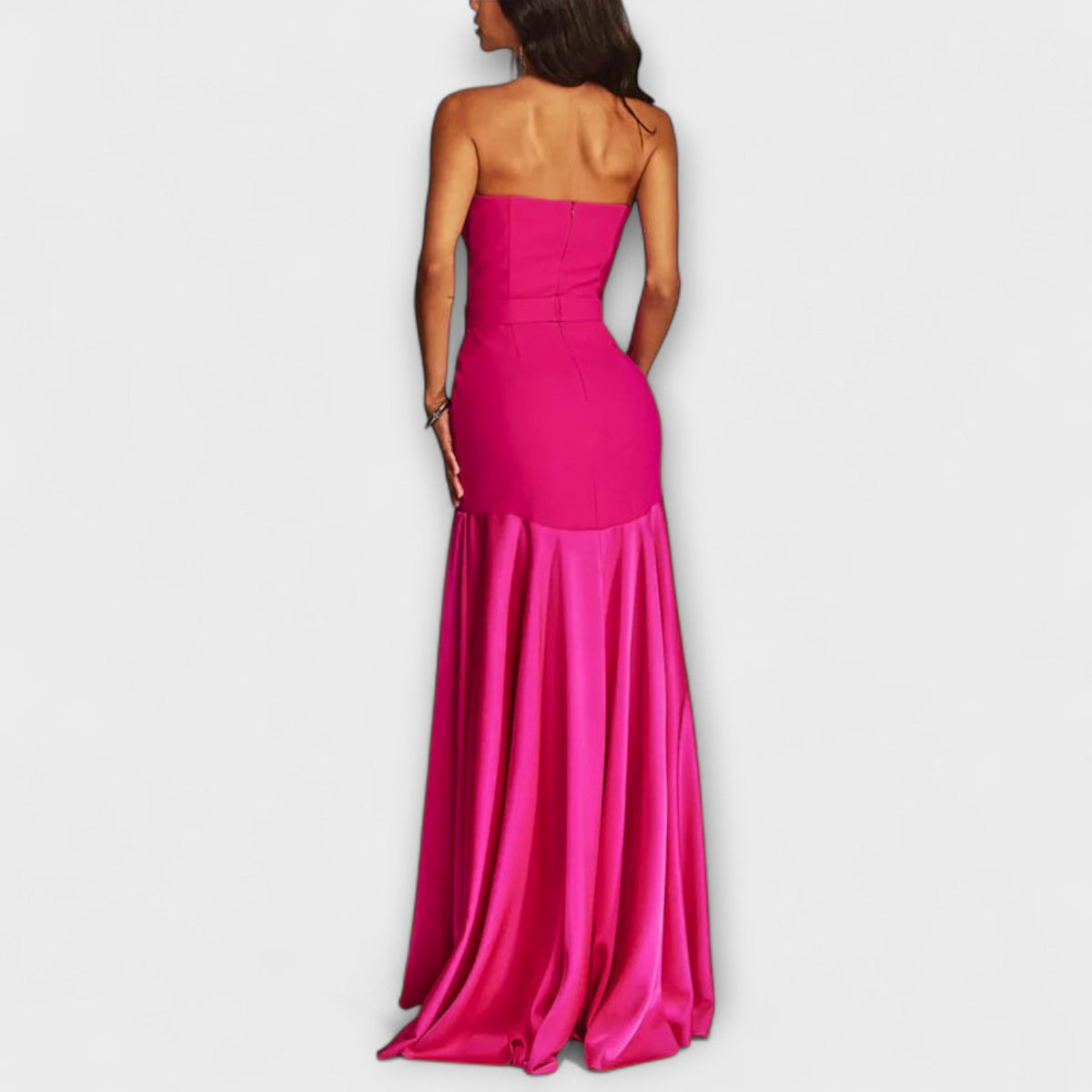 Vada - Maxi vestido con hombros descubiertos y escote en V