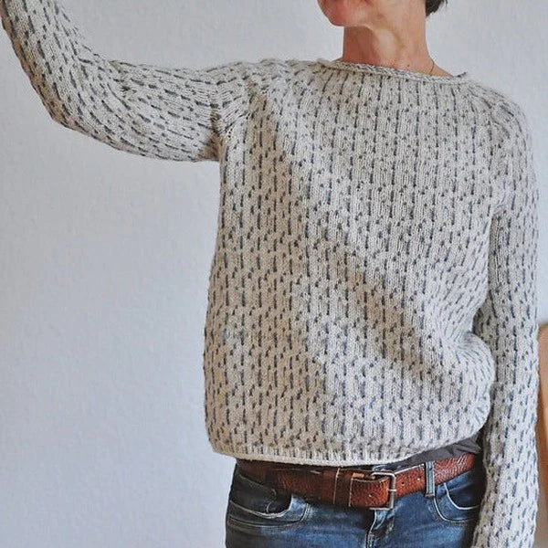 Victoria | Suéter gris elegante con escote en "U"