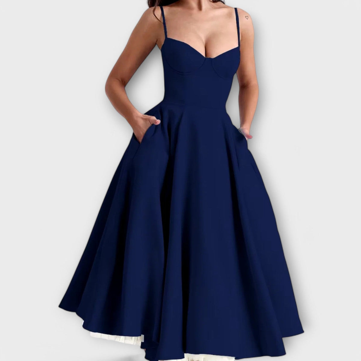 Mélie – Vestido de verano con detalles en corsé