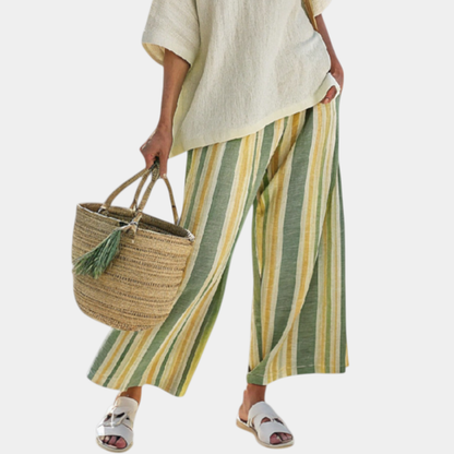 Caterina | Alta Sofisticada y Pantalones a Rayas
