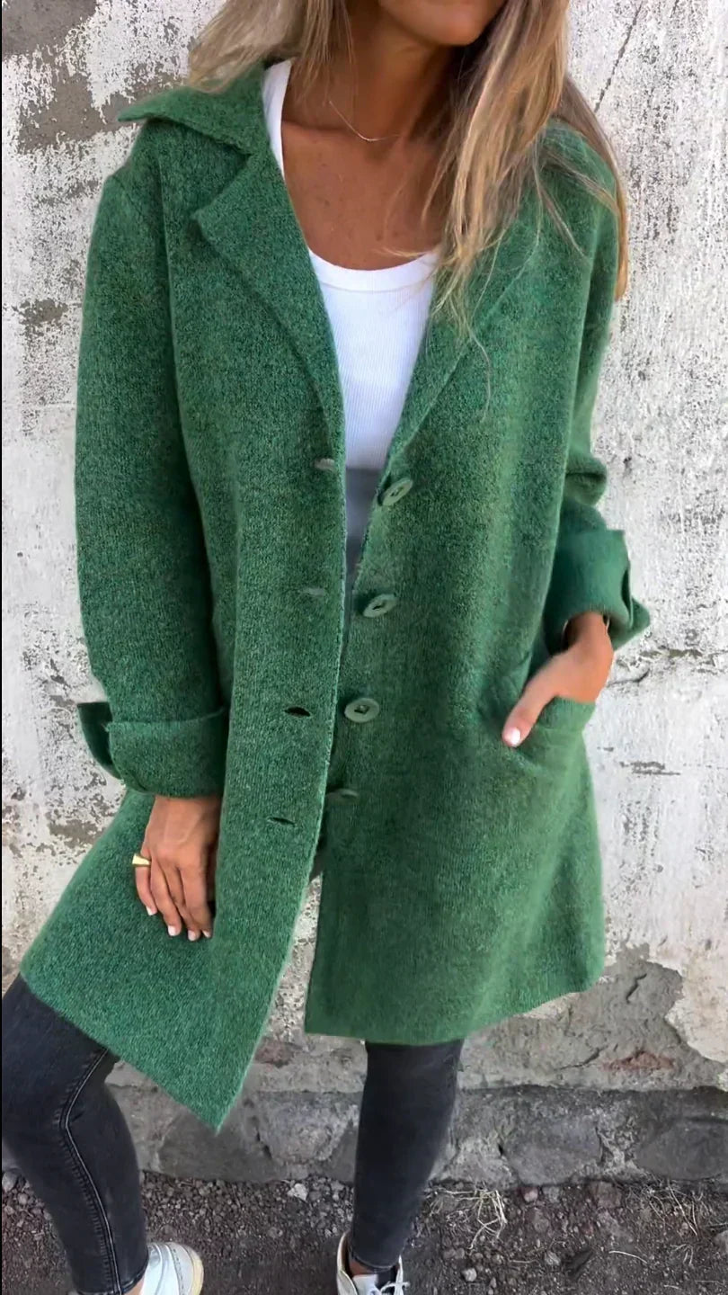 Nika - Abrigo Chic Minimalista