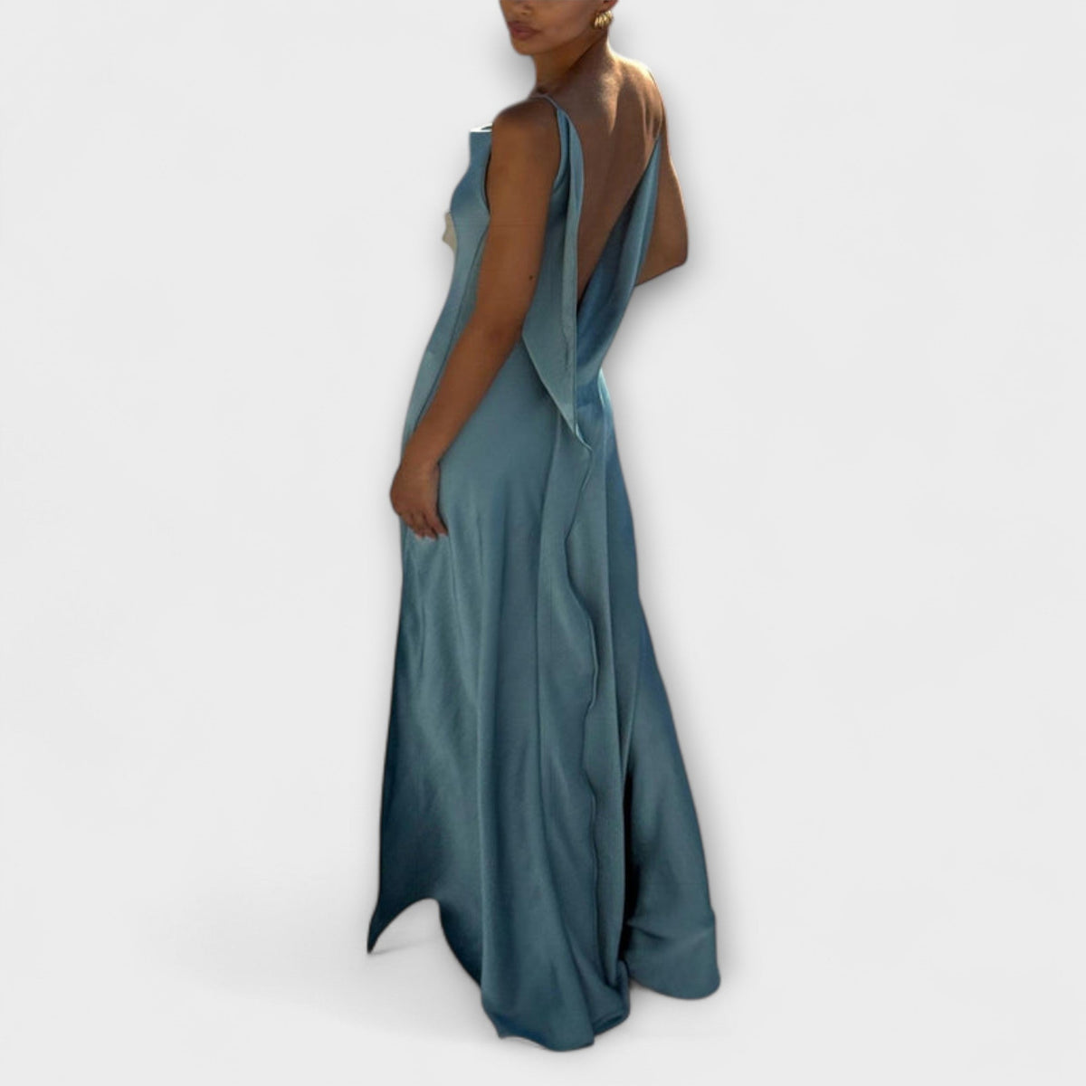 Hallie - Vestido maxi de satén chic con abertura alta
