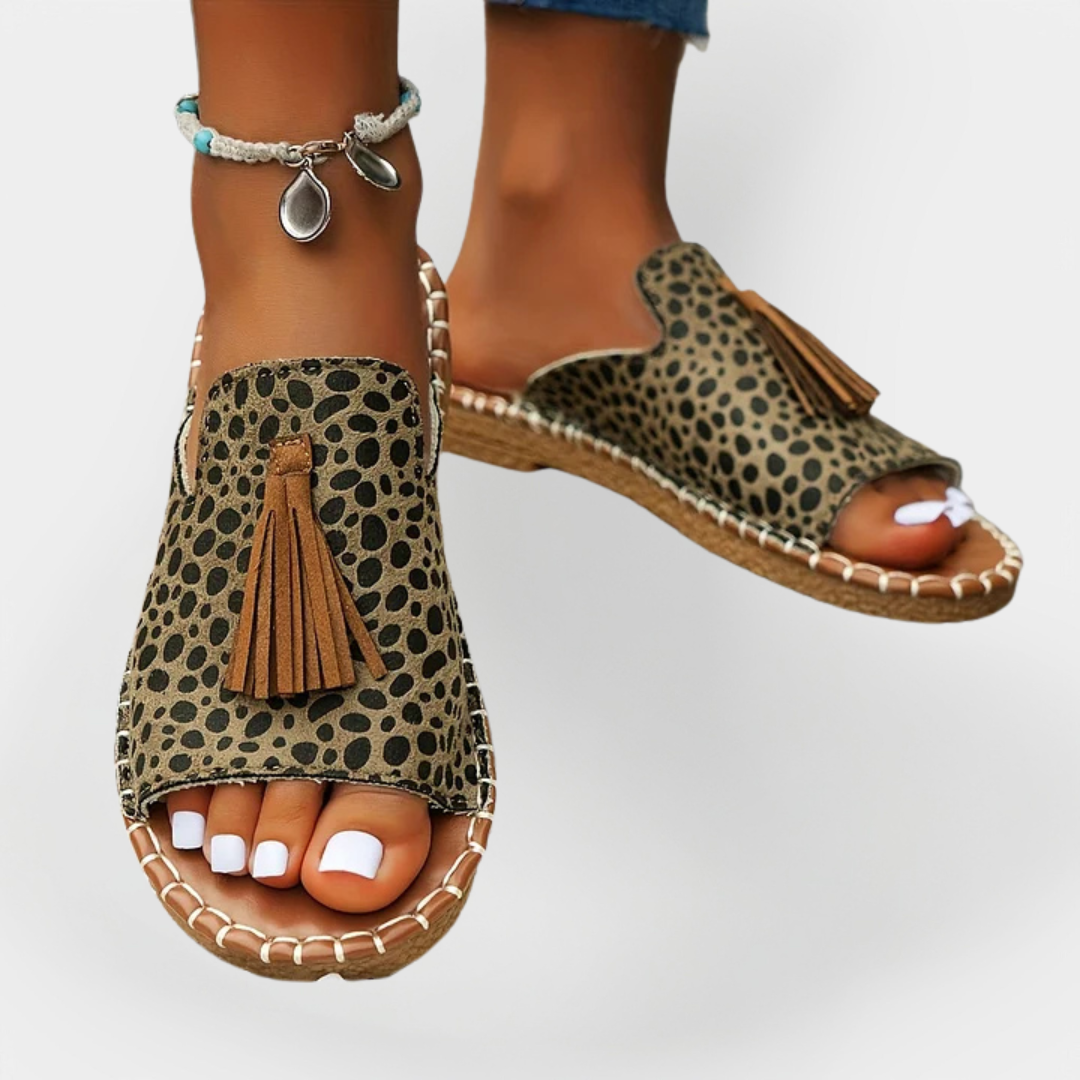 Impresionantes sandalias hechas a mano con flecos