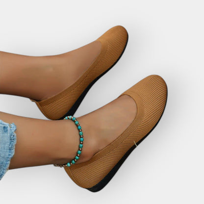 Sandalias simples de estilo elegante