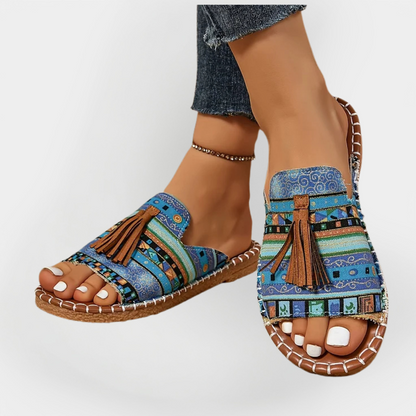 Impresionantes sandalias hechas a mano con flecos