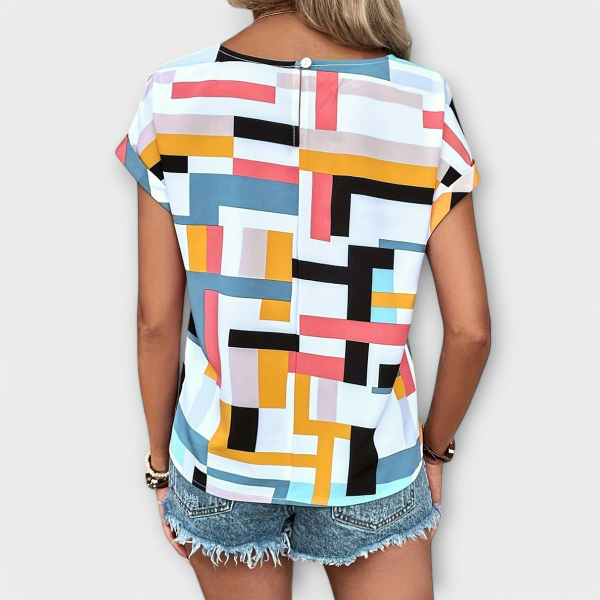 Chloe - Blusa corta de manga corta