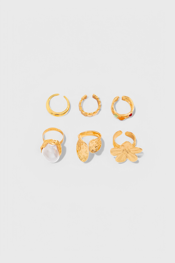 Anillo Abierto en Forma Floral con Perla Fluida