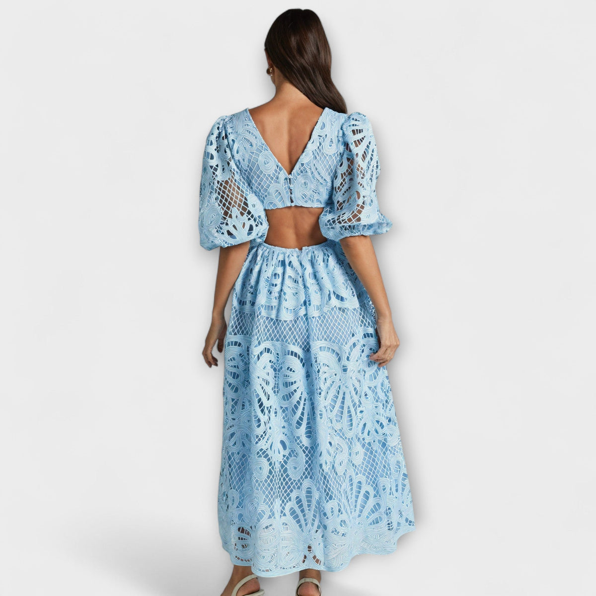 Ropa elegante con detalles delicados
