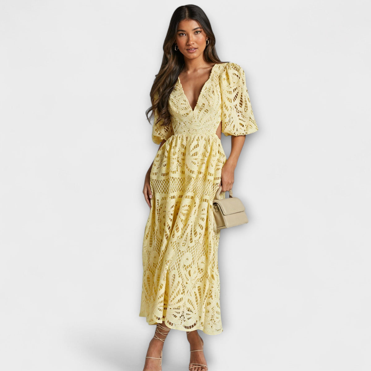 Ropa elegante con detalles delicados