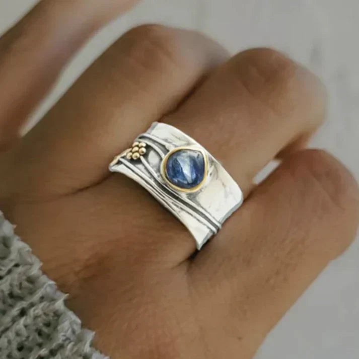 Inés™ | Anillo Vintage con Zafiro