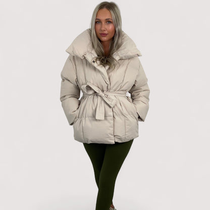 Elora™ | Chaqueta corta acolchada con bolsillo en la cintura