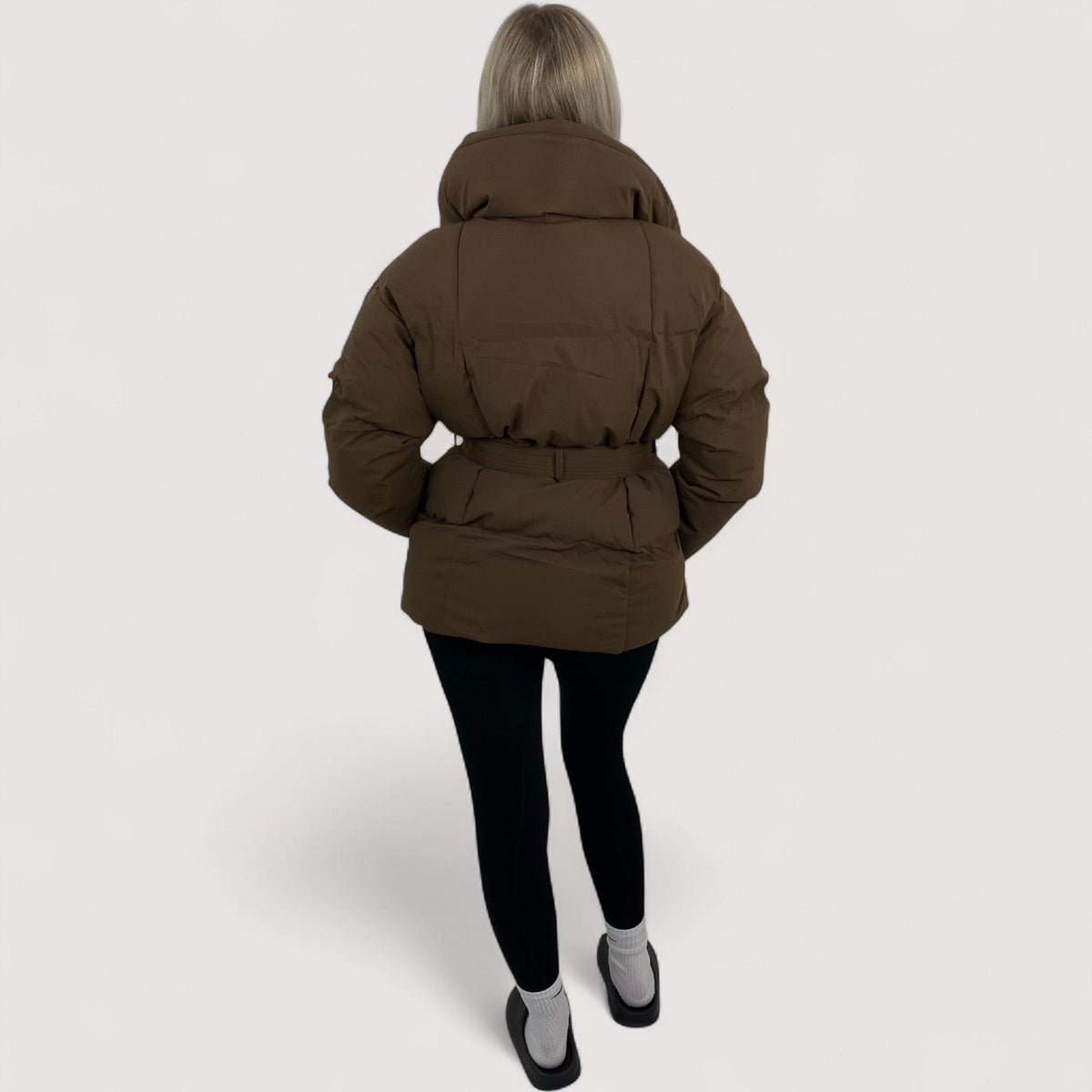 Elora™ | Chaqueta corta acolchada con bolsillo en la cintura