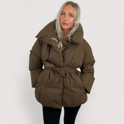 Elora™ | Chaqueta corta acolchada con bolsillo en la cintura