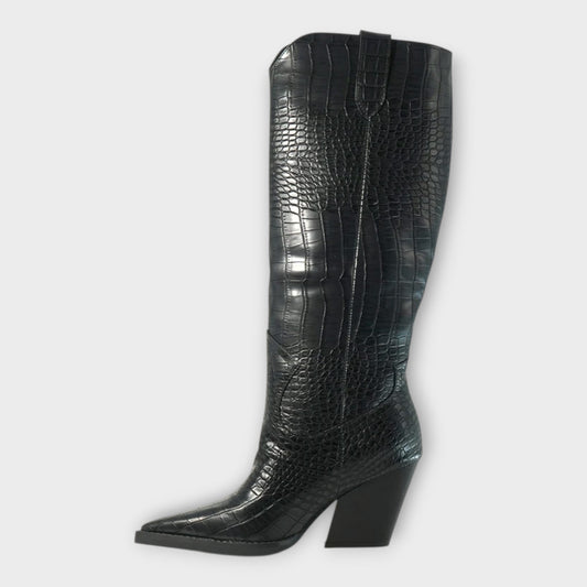 Zapatos con motivo de cocodrilo y tacón elegante