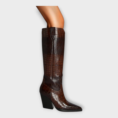 Zapatos con motivo de cocodrilo y tacón elegante