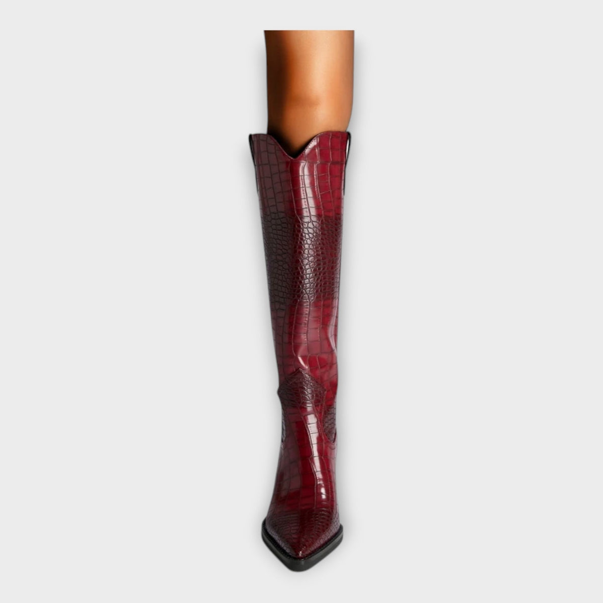 Zapatos con motivo de cocodrilo y tacón elegante