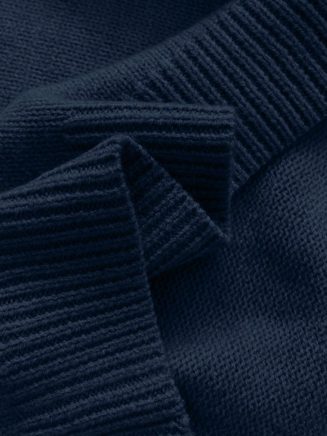 Clara | Top de punto con un elegante cuello de encaje