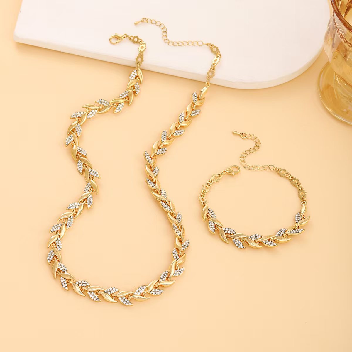 Aurora™ | Conjunto de collar y pulsera hechos a mano