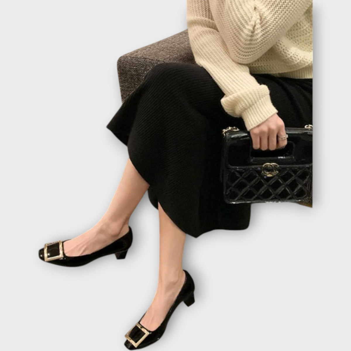 Sandalias Elegantes Lucie con Tacón Medio y Punta Cuadrada