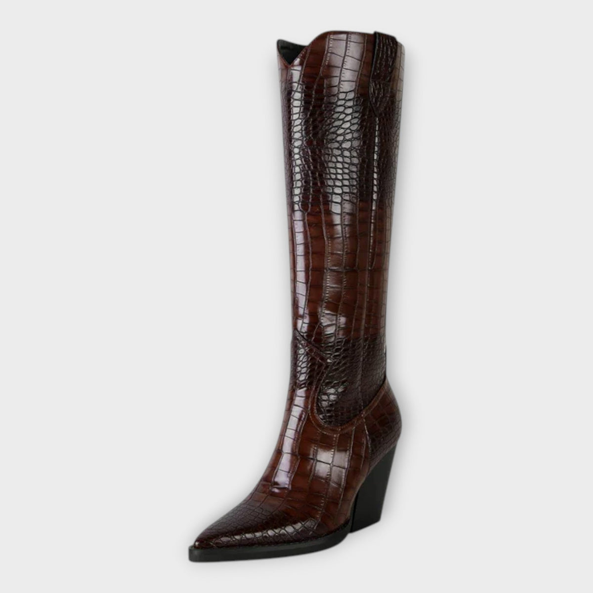 Zapatos con motivo de cocodrilo y tacón elegante