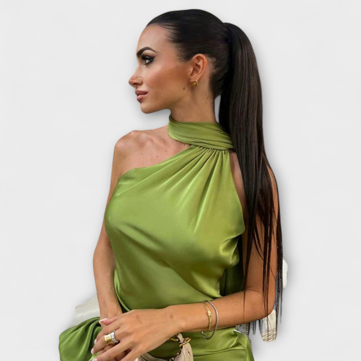 Vestido maxi chic con hombros al descubierto y lazo al cuello