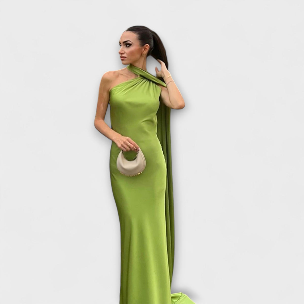 Vestido maxi chic con hombros al descubierto y lazo al cuello