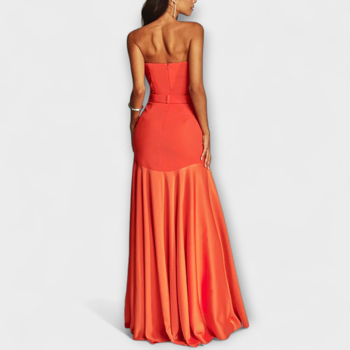 Vada - Maxi vestido con hombros descubiertos y escote en V
