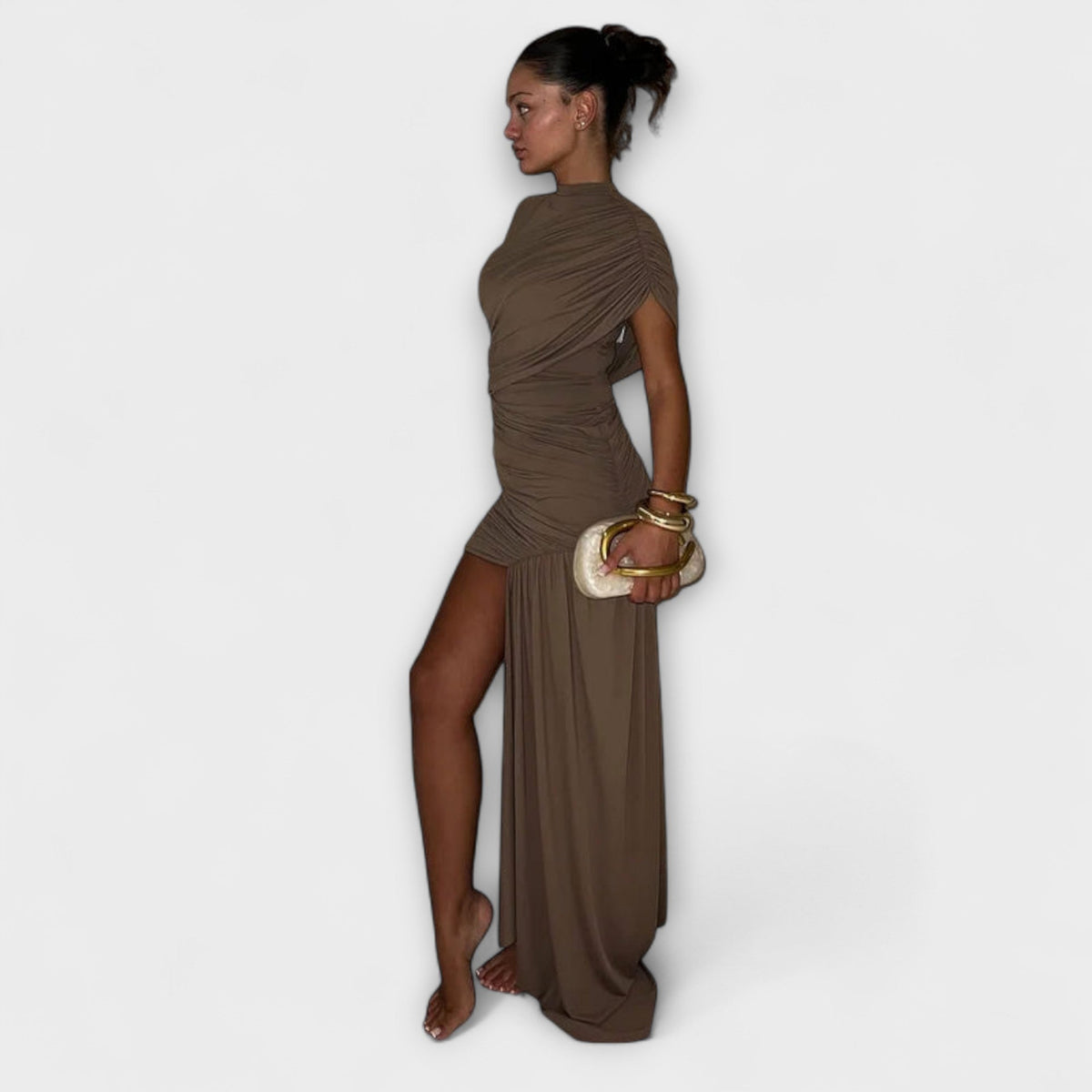 Lila - Vestidos ajustados con escote redondo y volantes