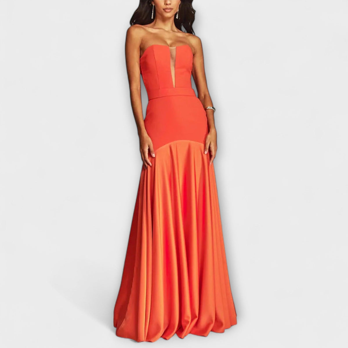 Vada - Maxi vestido con hombros descubiertos y escote en V