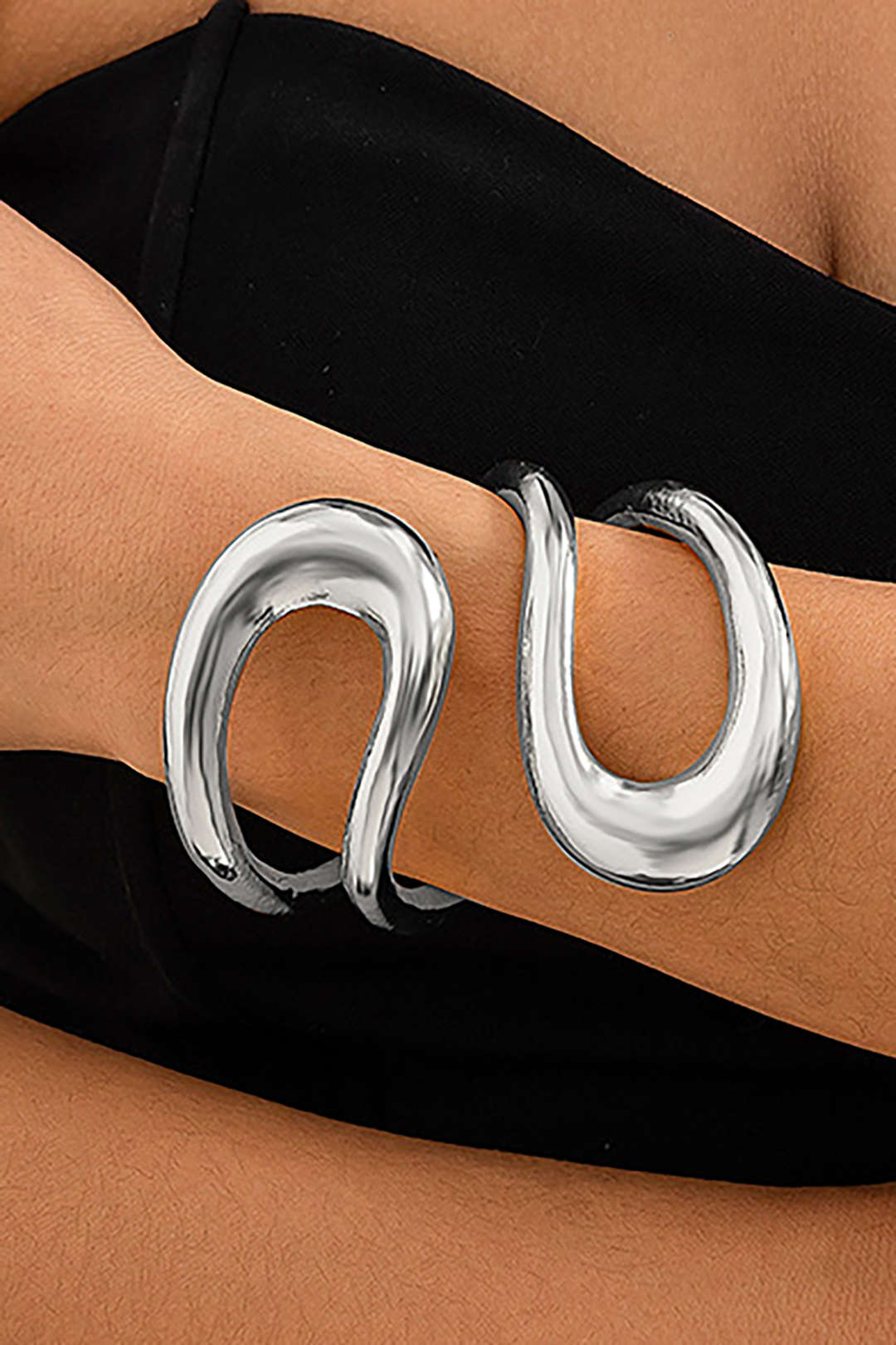 Pulsera Grabada Asimétrica