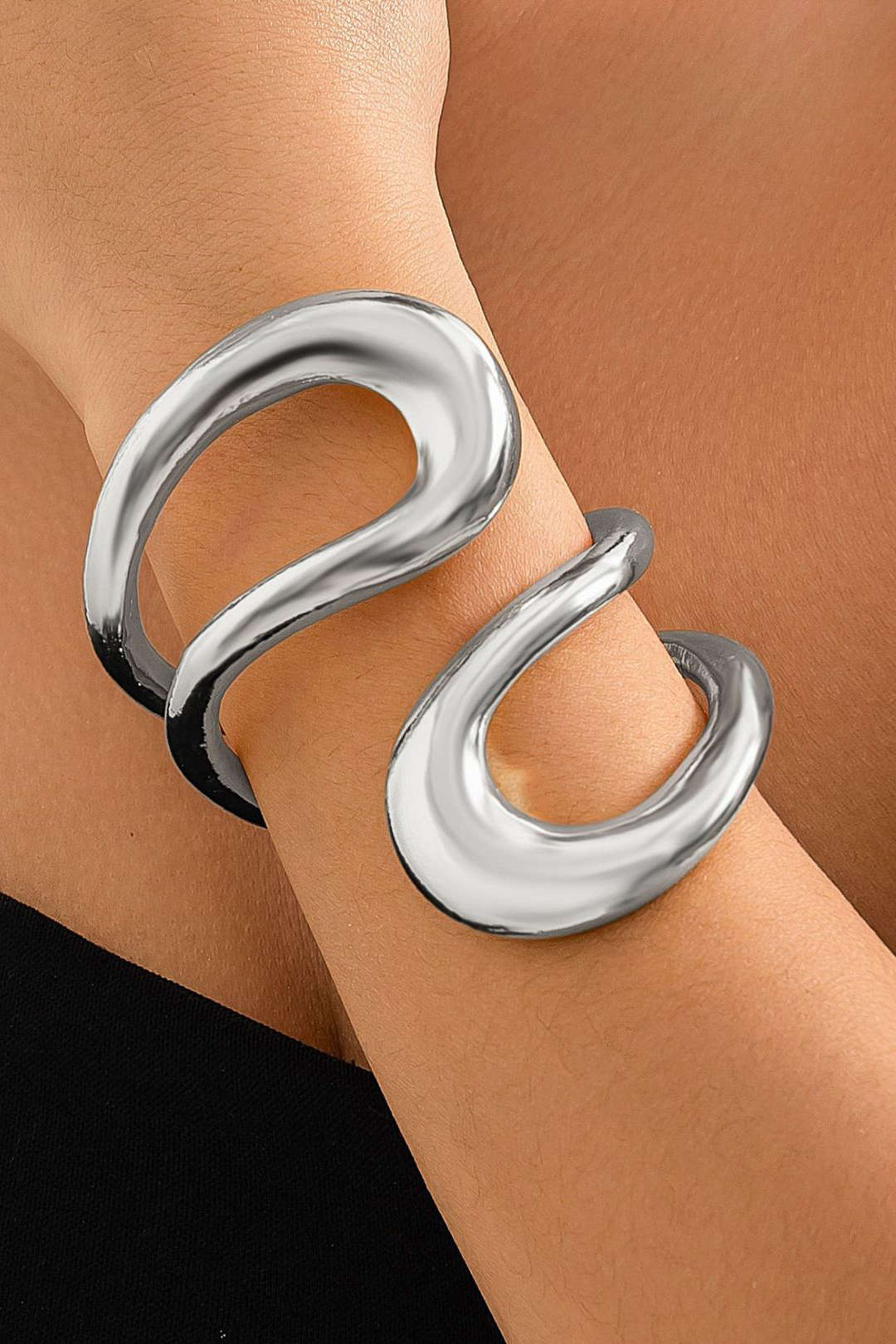 Pulsera Grabada Asimétrica