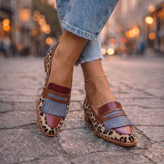 Blanca™ | Mocasines Punta Cuadrada con Flecos