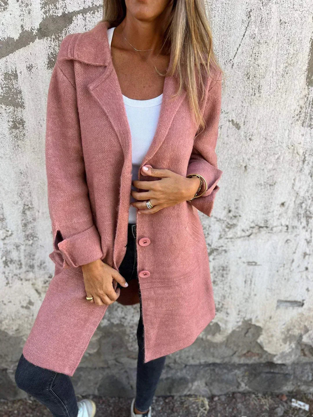 Nika - Abrigo Chic Minimalista